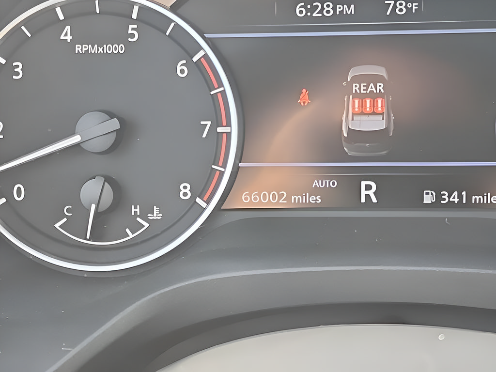 Used 2024 Nissan Rogue SV AWD/4WD image 27