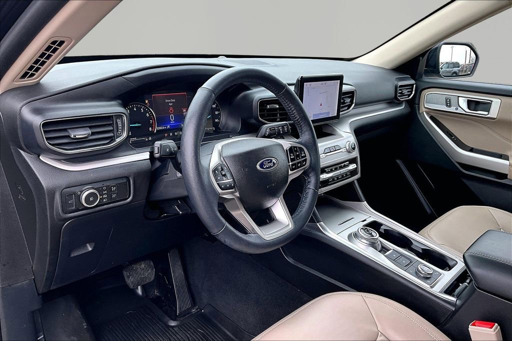 Certified 2023 Ford Explorer XLT w/ Equipment Group 202A image 14