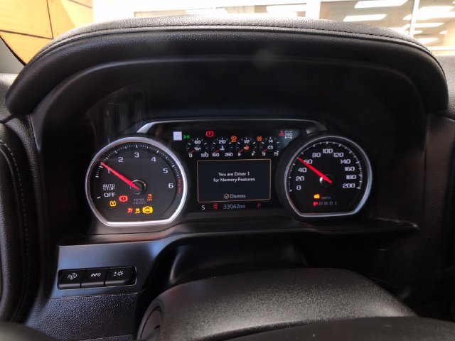 Used 2021 Chevrolet Silverado 1500 High Country w/ Technology Package AWD/4WD image 14