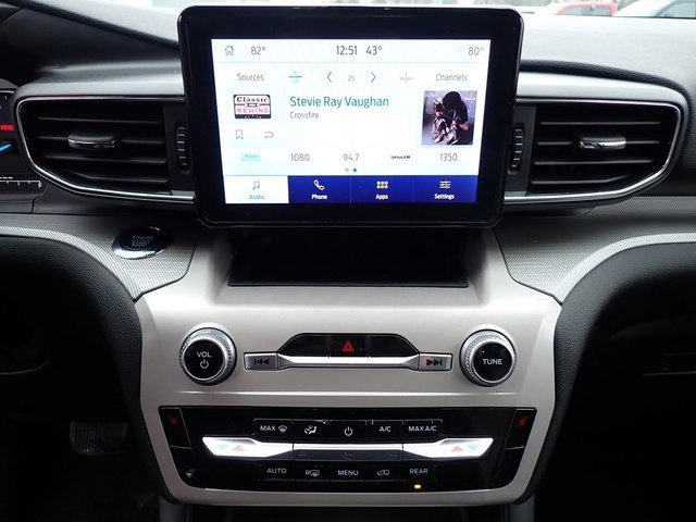 Certified 2023 Ford Explorer XLT w/ Equipment Group 202A image 28