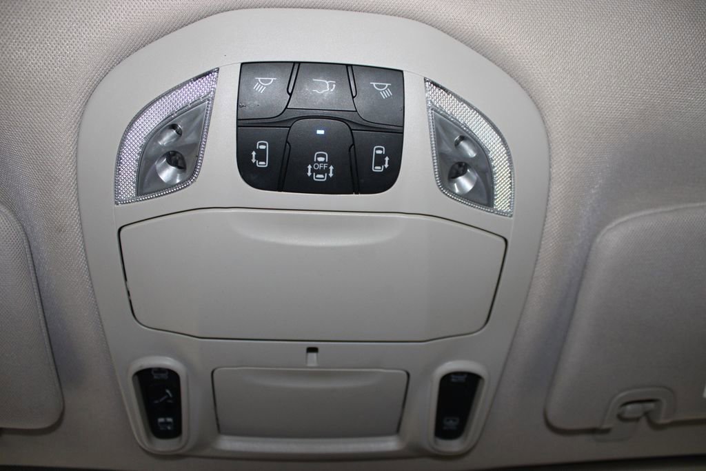 Used 2022 Chrysler Pacifica Limited image 64