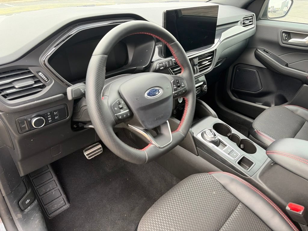 Certified 2024 Ford Escape ST-Line AWD/4WD image 10