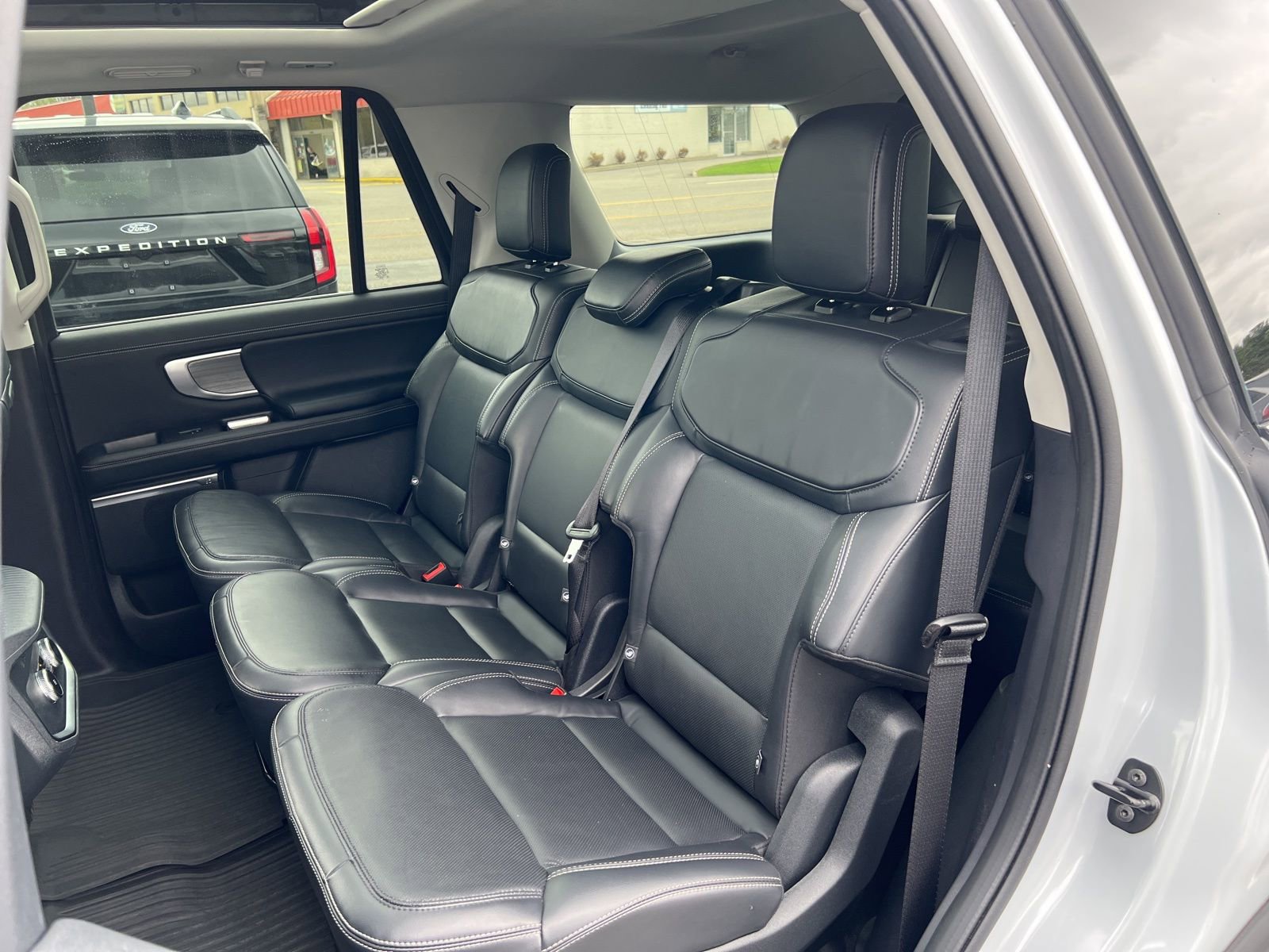 Certified 2025 Ford Expedition Platinum AWD/4WD image 60