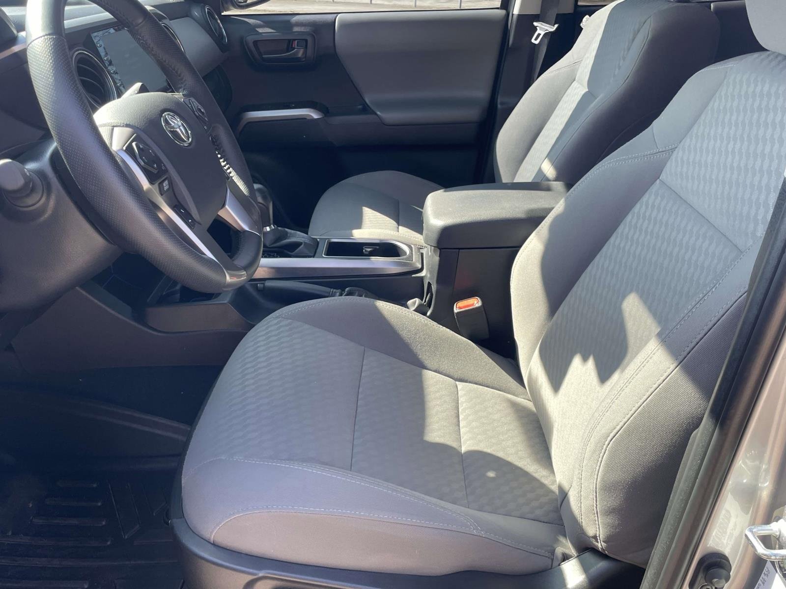 Used 2023 Toyota Tacoma SR5 w/ Technology Package image 14