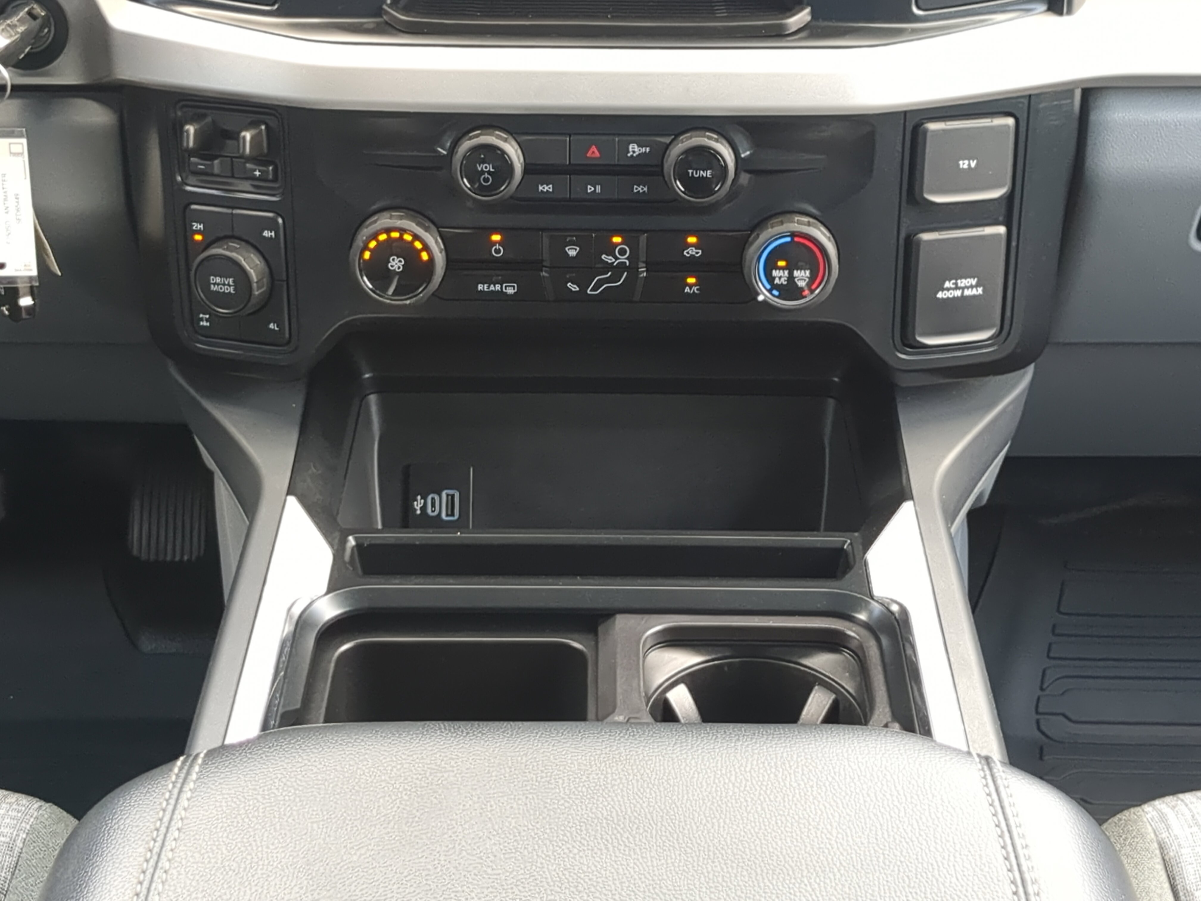 Certified 2025 Ford F250 XLT AWD/4WD image 17