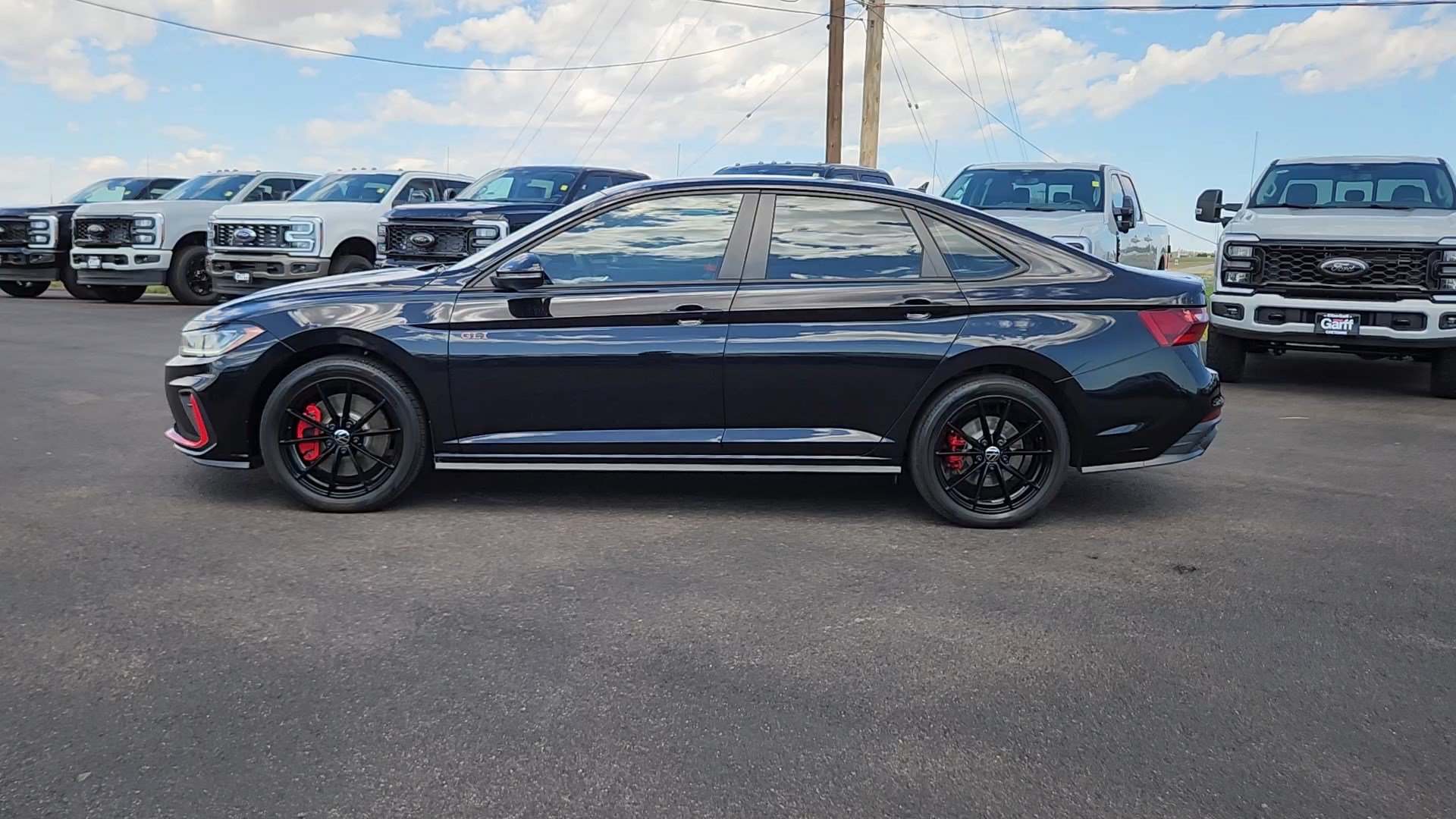 Used 2025 Volkswagen Jetta GLI Autobahn FWD image 2