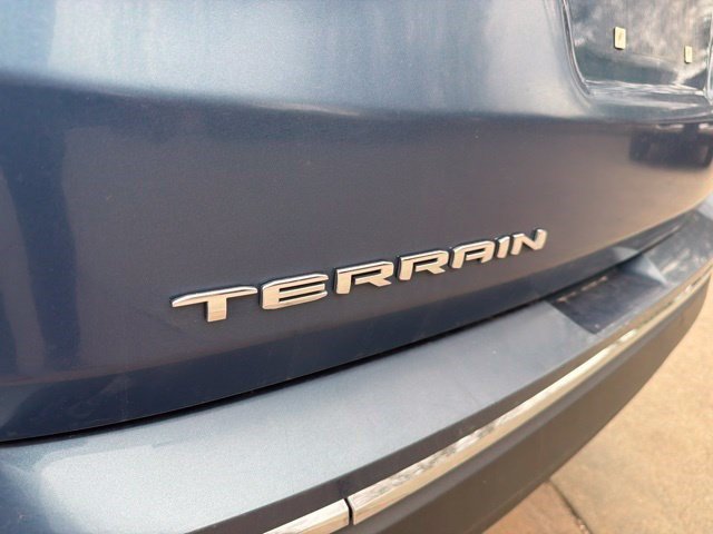 Used 2024 GMC Terrain SLT AWD/4WD image 14