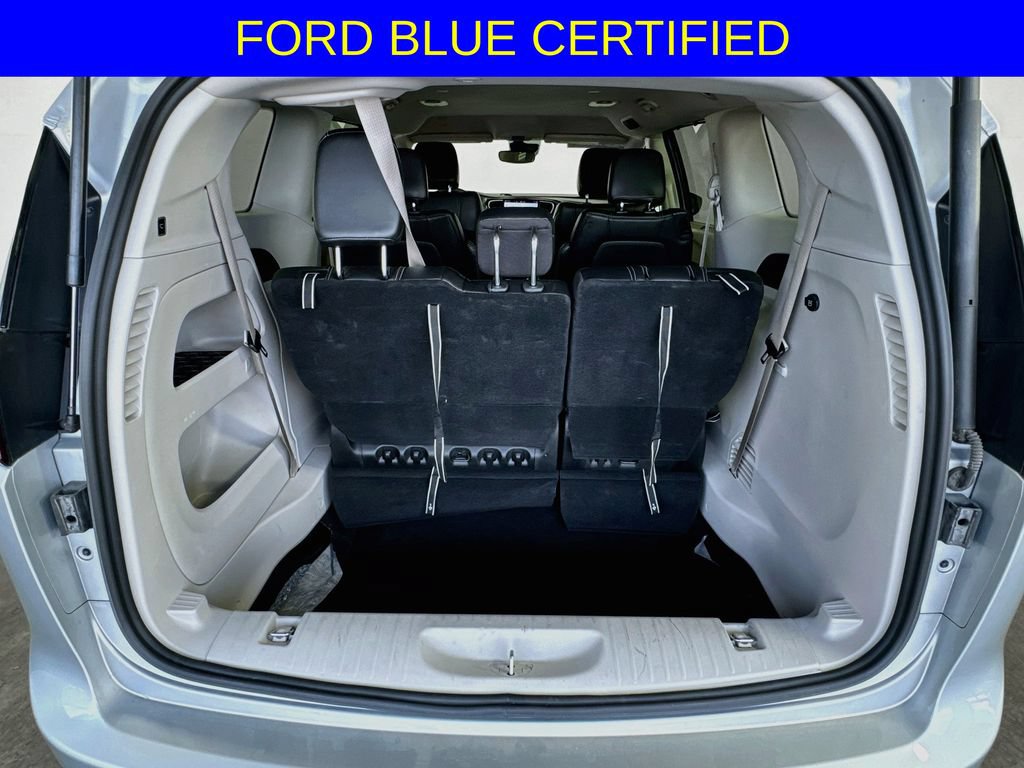 Used 2024 Chrysler Pacifica Touring-L FWD image 28