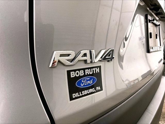 Used 2025 Toyota RAV4 LE AWD/4WD image 13