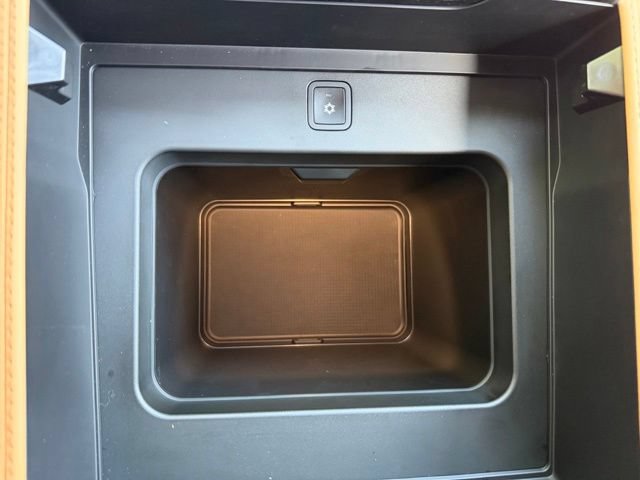 Used 2025 Jeep Grand Wagoneer Series III w/ Rear Seat Video Group 1 AWD/4WD image 29