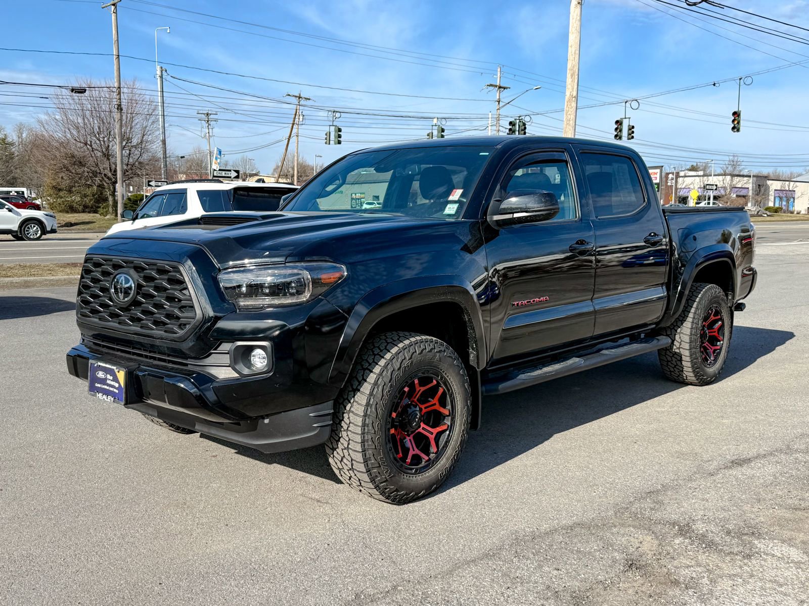 Used 2023 Toyota Tacoma TRD Sport w/ Black Out Package (TMS) image 3