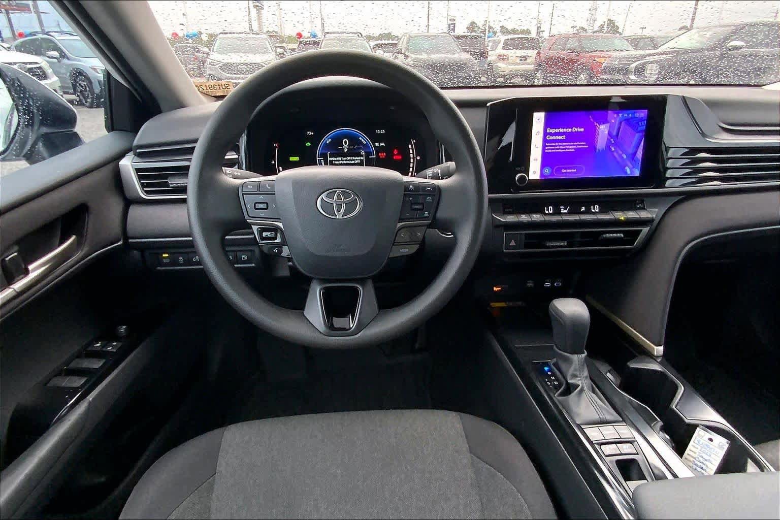 Used 2025 Toyota Camry LE w/ Convenience Package FWD image 6