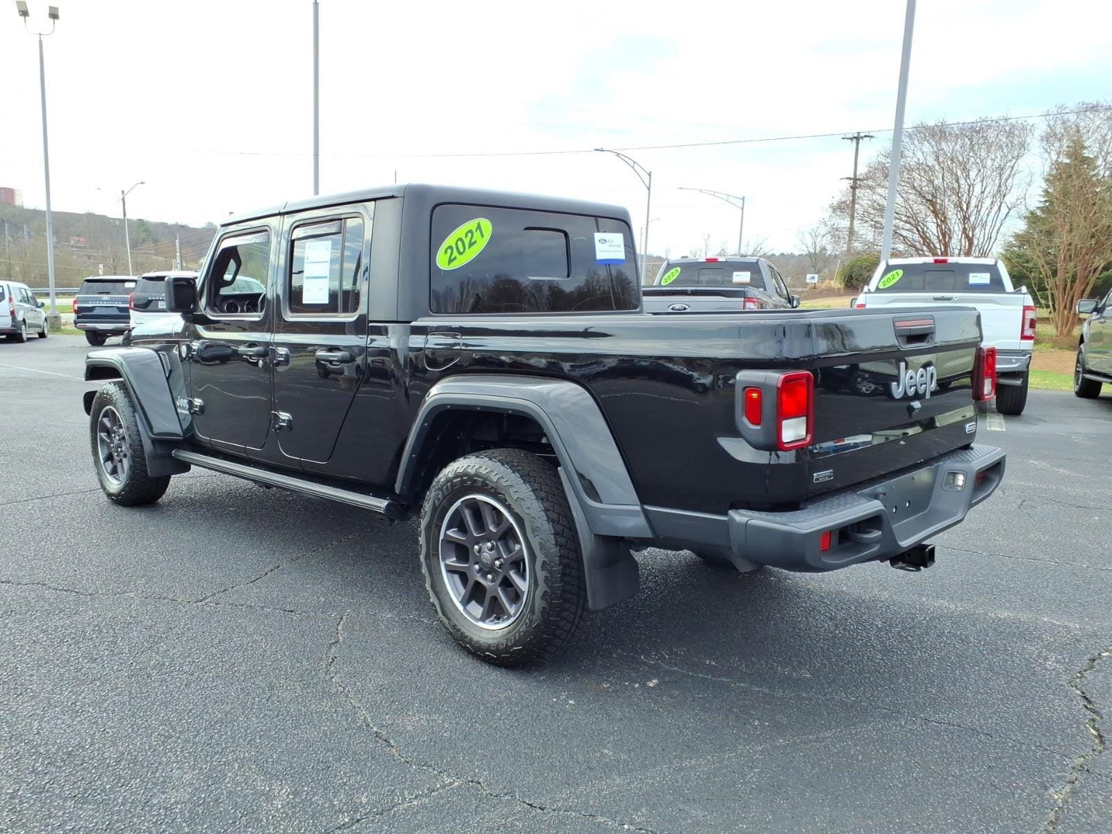 Used 2021 Jeep Gladiator Overland w/ Popular Equipment Package AWD/4WD image 3