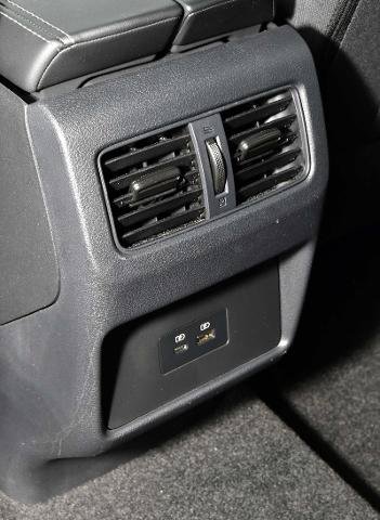 Used 2023 Nissan Rogue SV AWD/4WD image 29