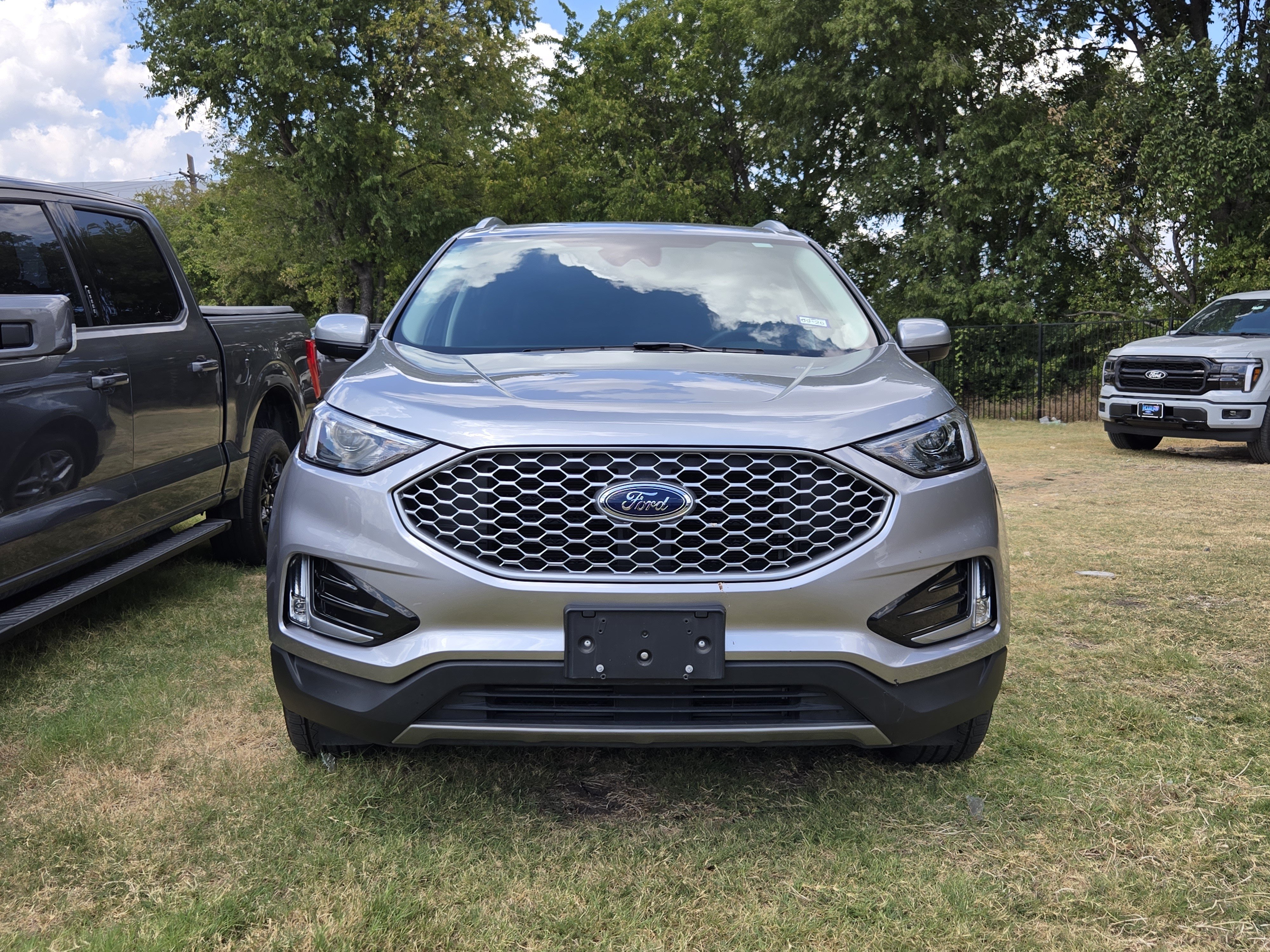 Certified 2024 Ford Edge SEL w/ Convenience Package AWD/4WD image 2