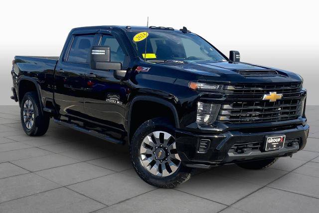 Used 2024 Chevrolet Silverado 2500 Custom w/ Custom Value Package AWD/4WD image 3