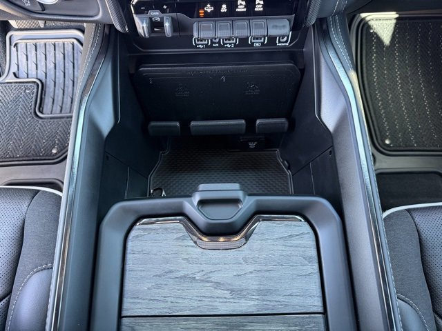Used 2025 RAM 1500 Limited w/ Bed Utility Group image 18