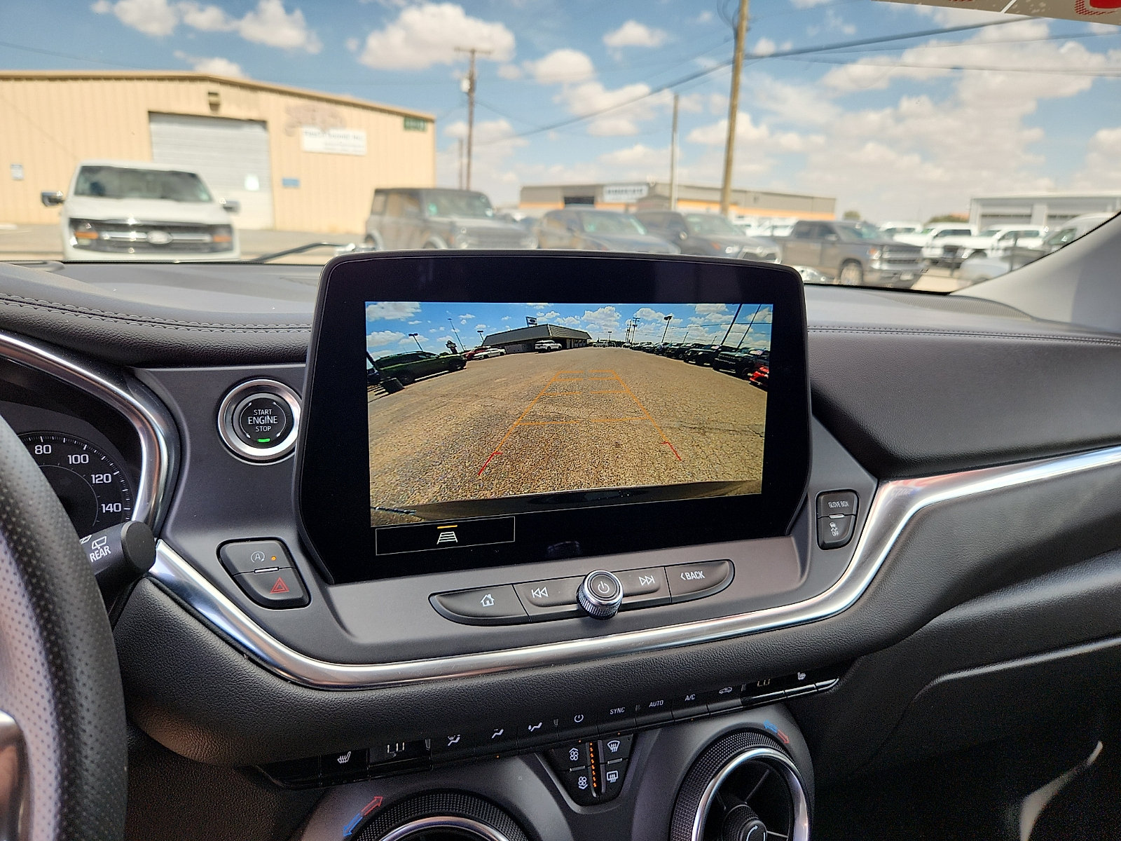 Used 2025 Chevrolet Blazer LT FWD image 11