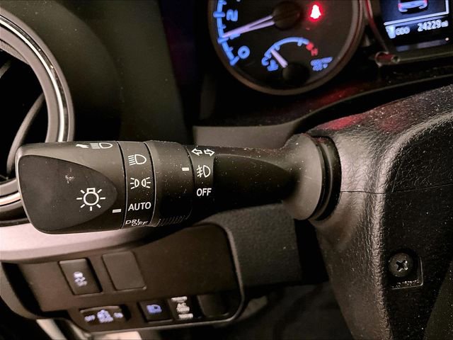 Used 2023 Toyota Tacoma TRD Off-Road AWD/4WD image 30