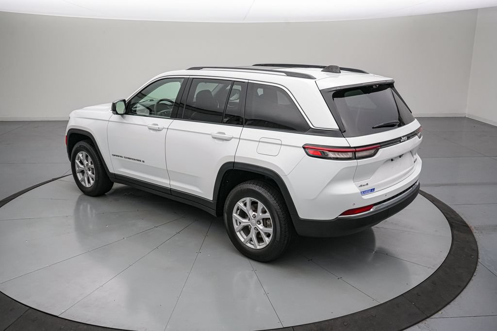 Used 2023 Jeep Grand Cherokee Limited w/ Luxury Tech Group II AWD/4WD image 6