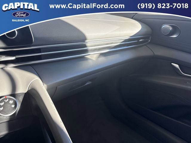 Used 2024 Hyundai Elantra SE image 26