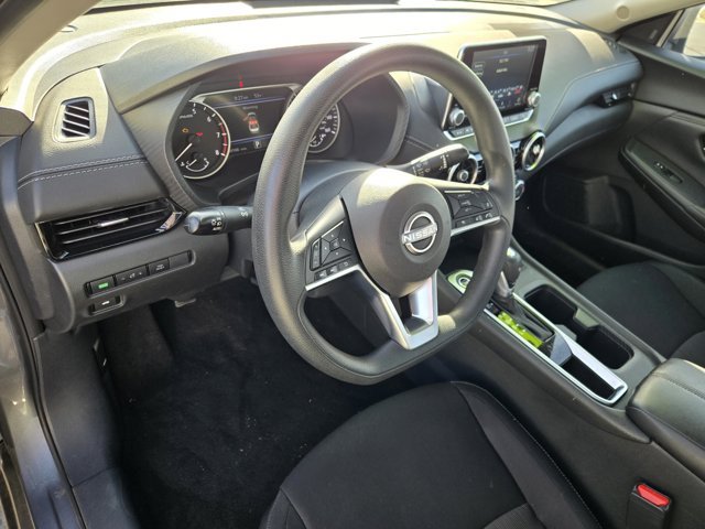 Used 2025 Nissan Sentra SV FWD image 18