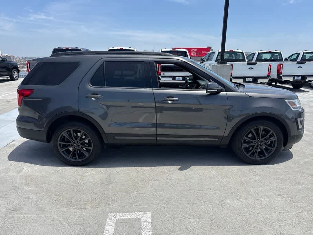 Certified 2017 Ford Explorer XLT w/ Equipment Group 202A FWD image 5