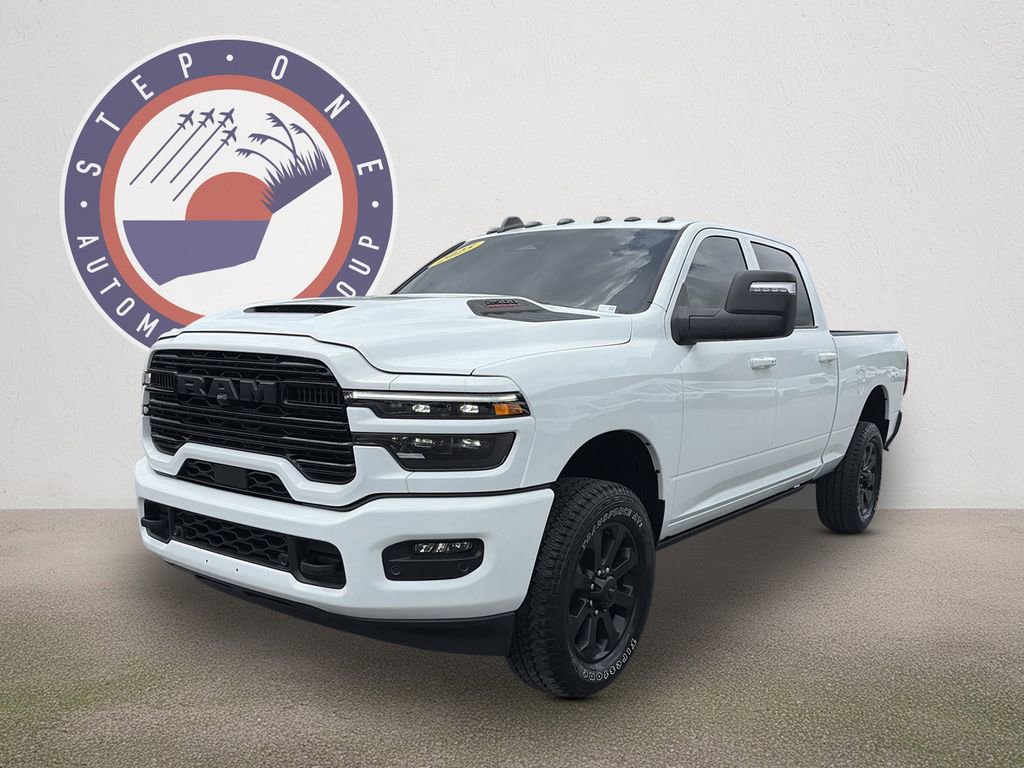 Used 2025 RAM 2500 Laramie AWD/4WD image 2