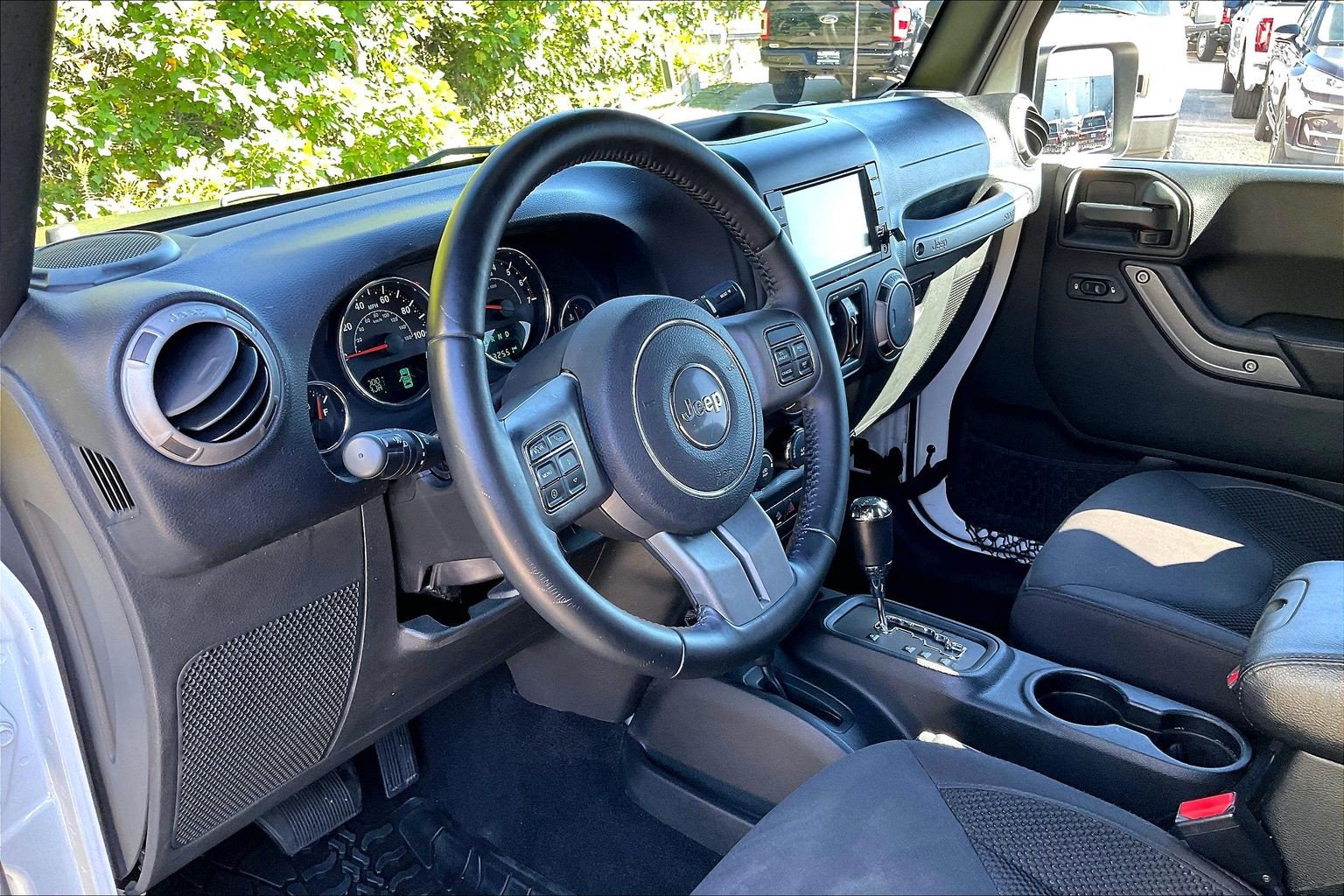 Used 2017 Jeep Wrangler Unlimited Sport AWD/4WD image 14