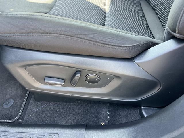 Certified 2024 Ford Explorer XLT image 30