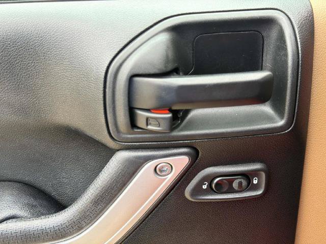 Used 2018 Jeep Wrangler Unlimited Sahara AWD/4WD image 21