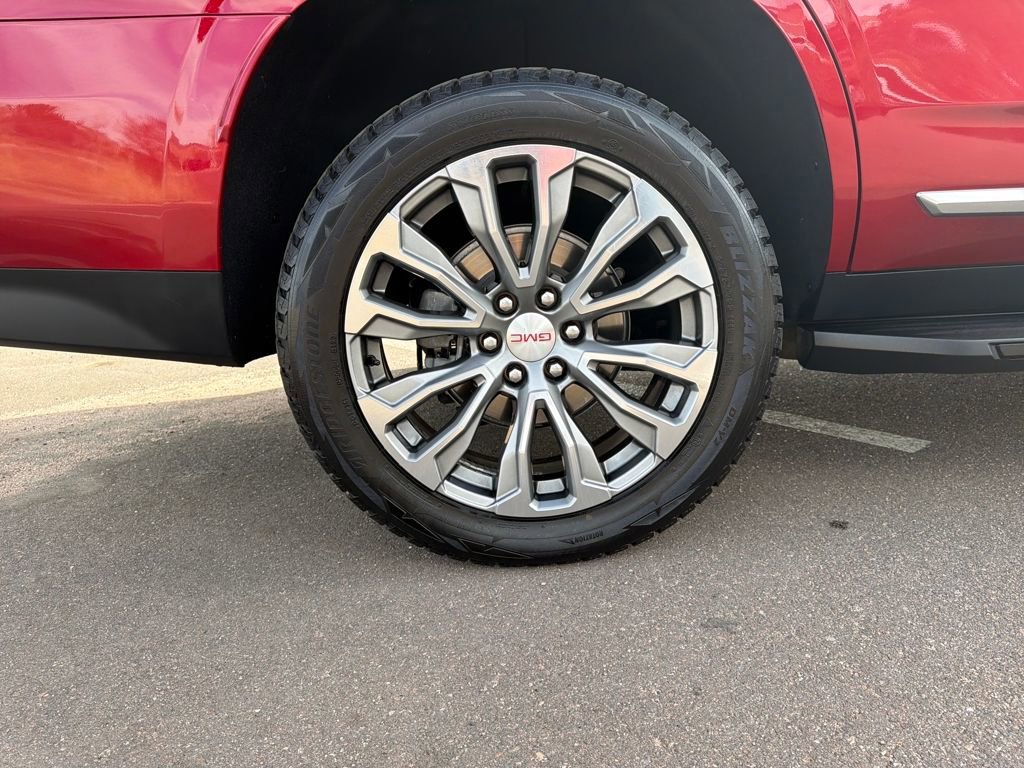 Used 2021 GMC Yukon Denali w/ Advanced Technology Package image 38