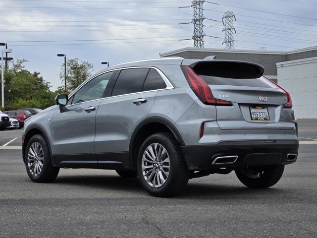 Used 2025 Cadillac XT4 Premium Luxury FWD image 6