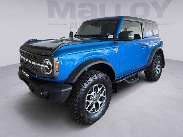 Certified 2023 Ford Bronco Badlands AWD/4WD image 1