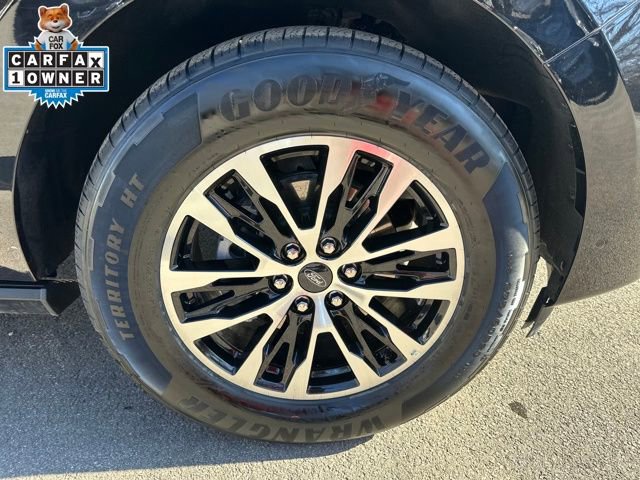 Certified 2025 Ford Expedition Platinum image 13