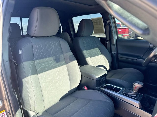 Used 2017 Toyota Tacoma TRD Off-Road image 30