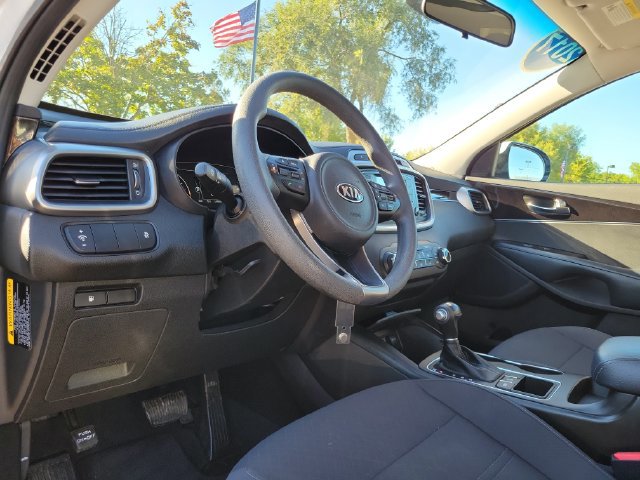 Used 2017 Kia Sorento AWD image 10