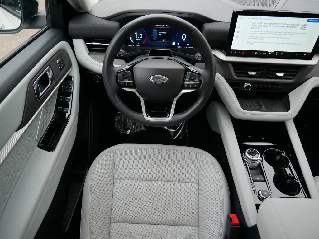 Certified 2025 Ford Explorer Platinum w/ Ultimate Package AWD/4WD image 12