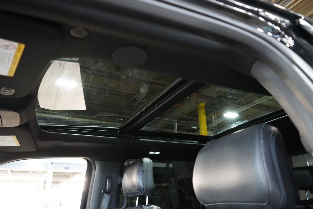 Certified 2025 Ford F250 Platinum AWD/4WD image 16