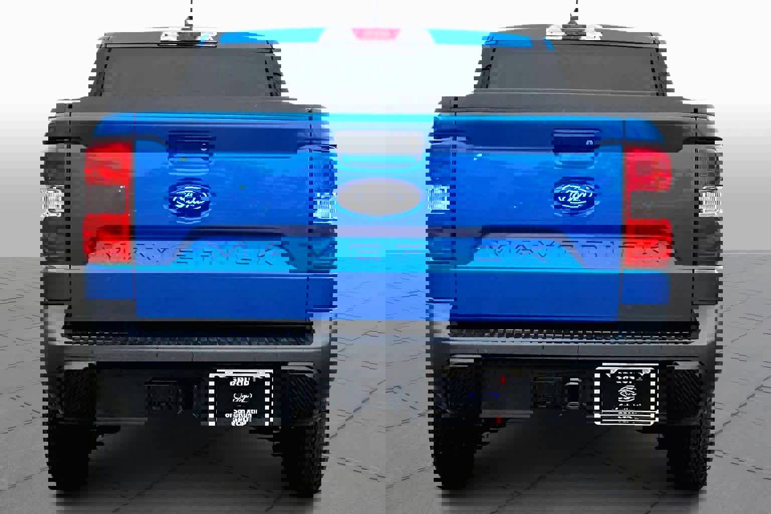 Certified 2025 Ford Maverick XL image 4