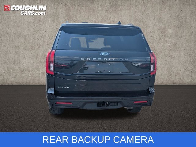 Certified 2025 Ford Expedition Active AWD/4WD image 7