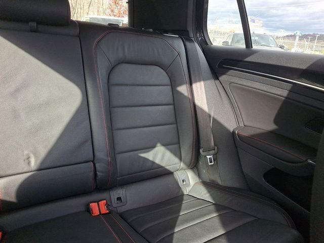 Used 2017 Volkswagen GTI SE image 18
