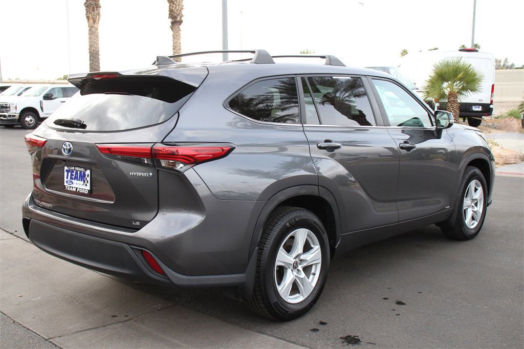 Used 2023 Toyota Highlander LE image 7