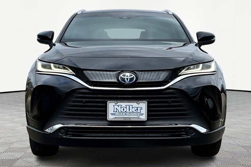Used 2022 Toyota Venza XLE image 6
