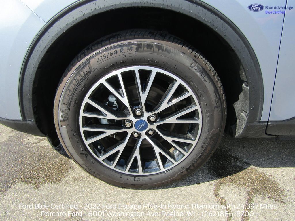 Certified 2022 Ford Escape Titanium FWD image 11
