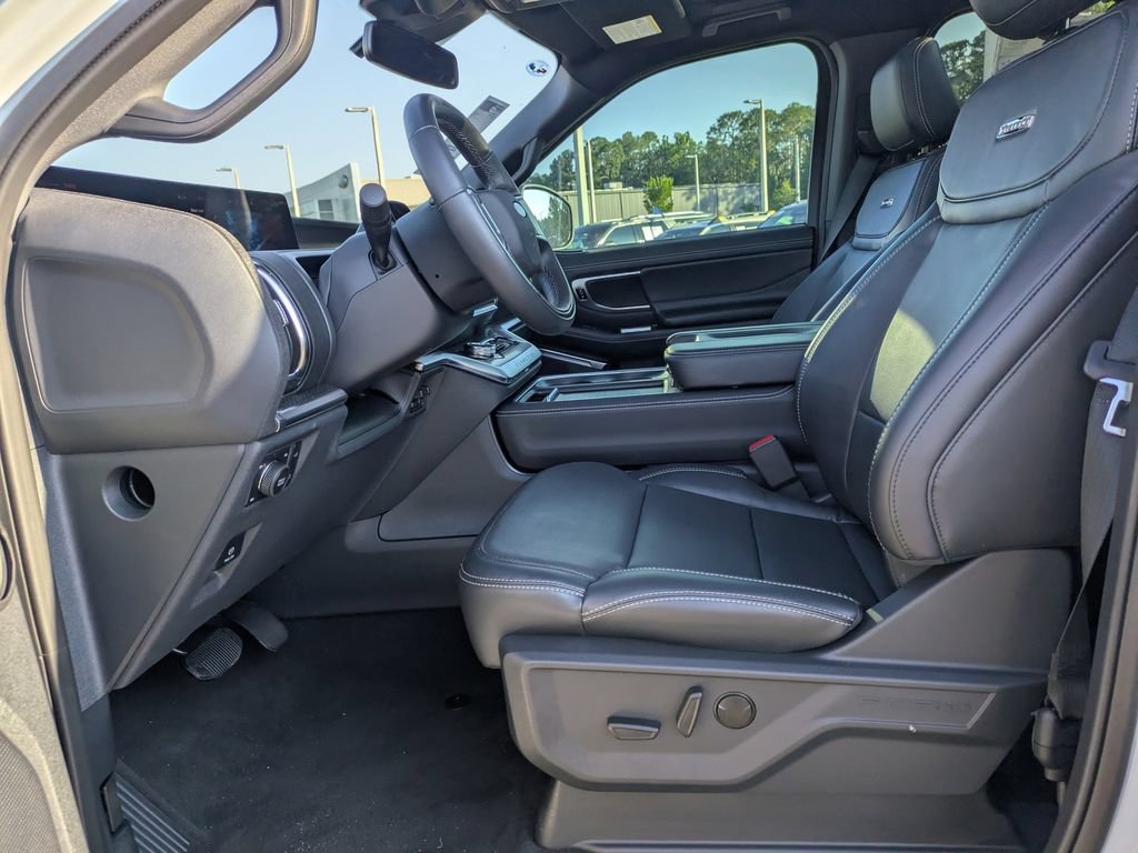 Certified 2025 Ford Expedition Max Platinum w/ Stealth Performance Package AWD/4WD image 15