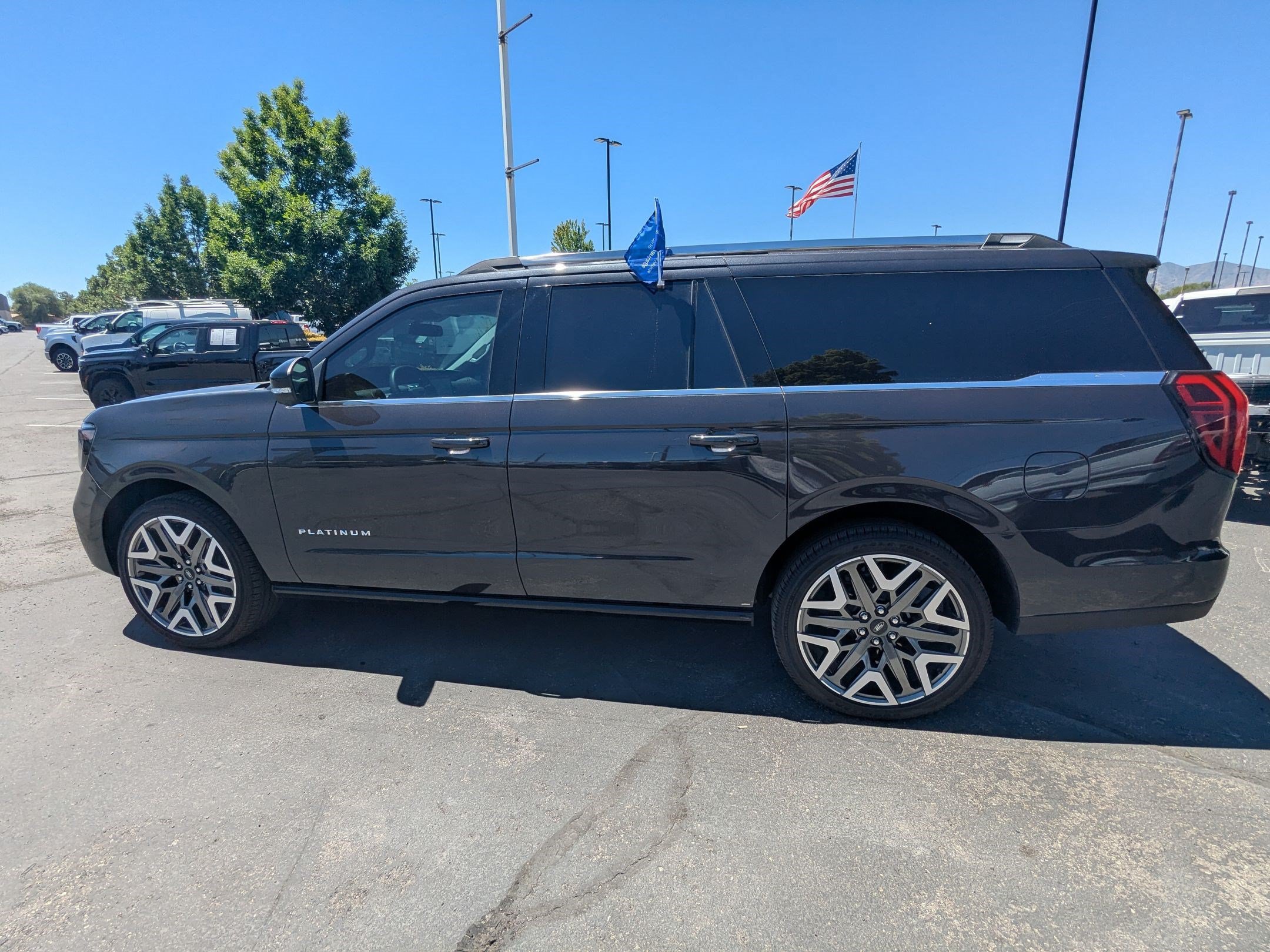 Certified 2026 Ford Expedition Max Platinum w/ Platinum Ultimate Package AWD/4WD image 9