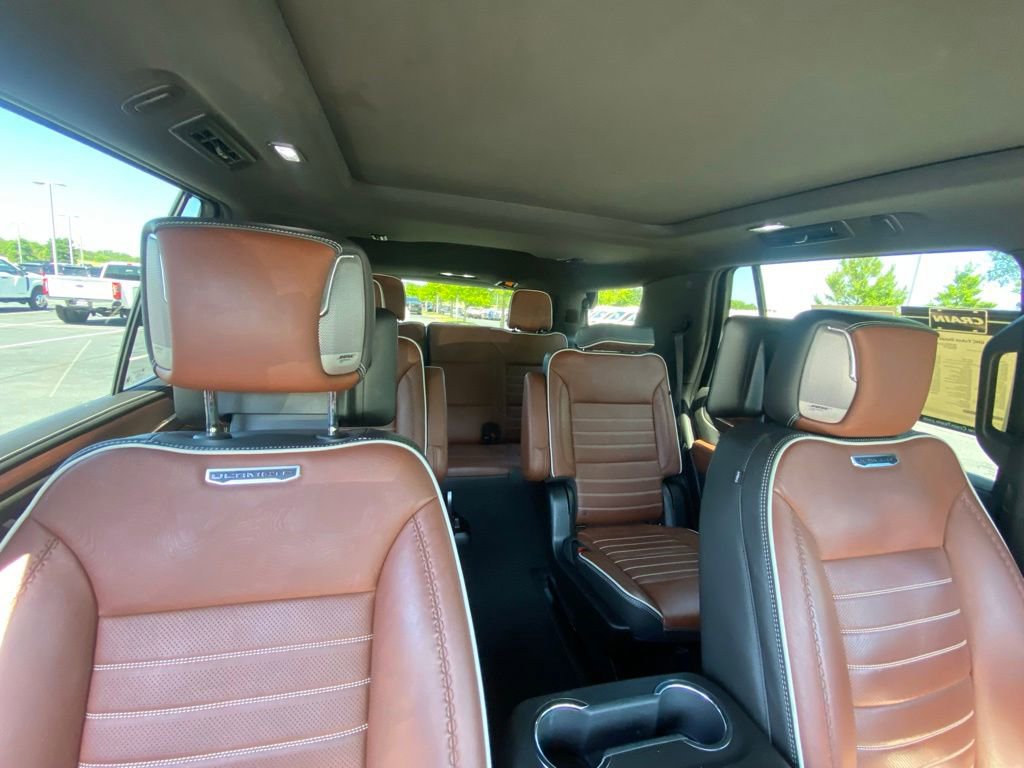 Used 2024 GMC Yukon Denali Ultimate AWD/4WD image 29