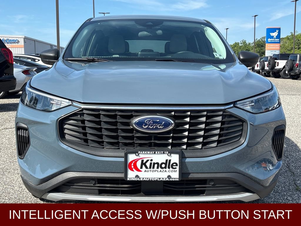 Certified 2023 Ford Escape Active FWD image 2