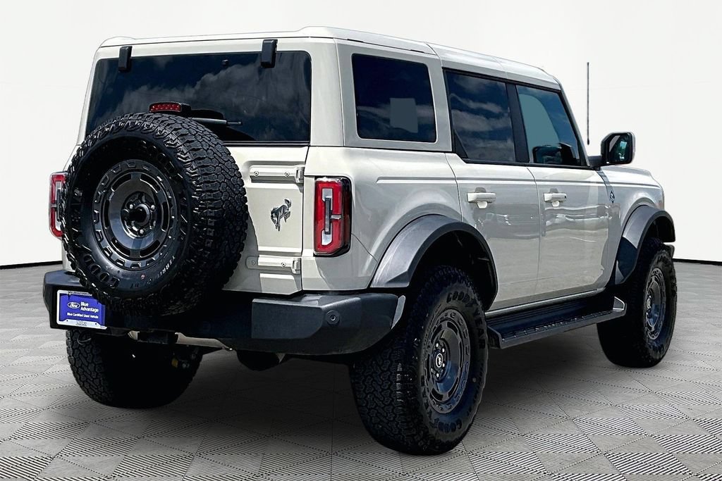 Certified 2025 Ford Bronco Outer Banks w/ Sasquatch Package AWD/4WD image 2